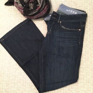 Perfect Bootcut Gap jeans